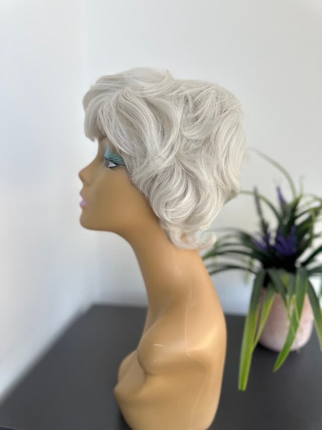 Peruca Lady Light Grey Peruca Lady Light Grey